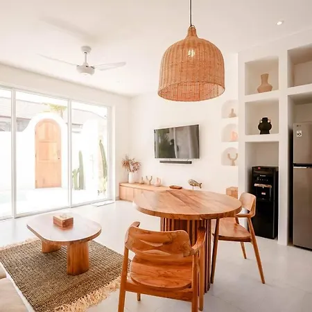 Las Casas Canggu Minimalist Studio With Pool